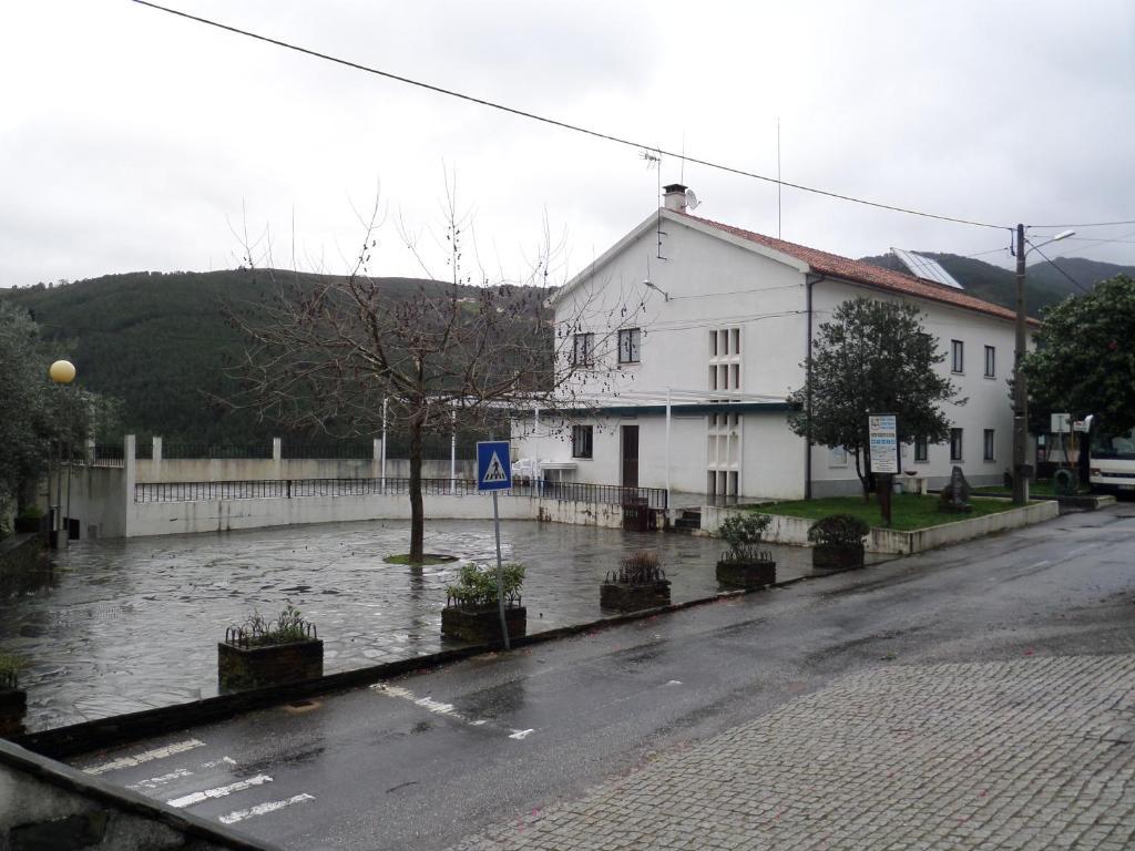 מלון Avô Alojamento Local De Pardieiros מראה חיצוני תמונה